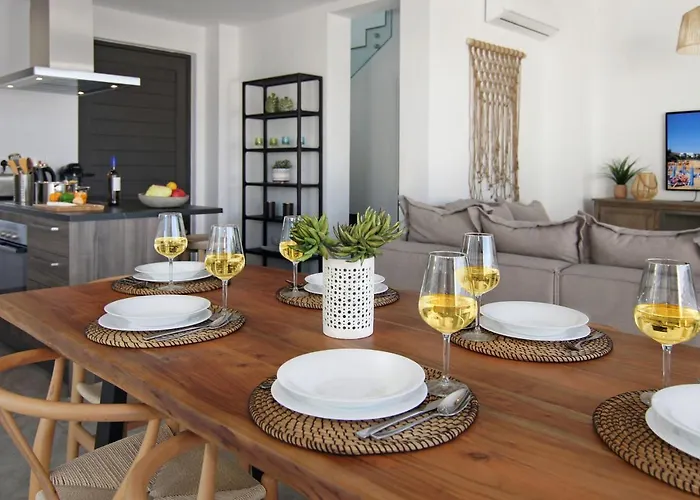 Queen Helena * Protaras