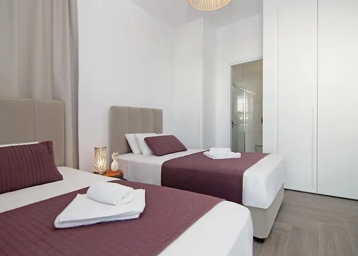 Queen Helena Βίλα Πρωταράς